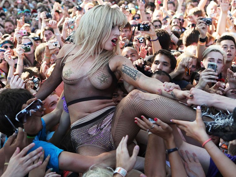 best of Crowd naked